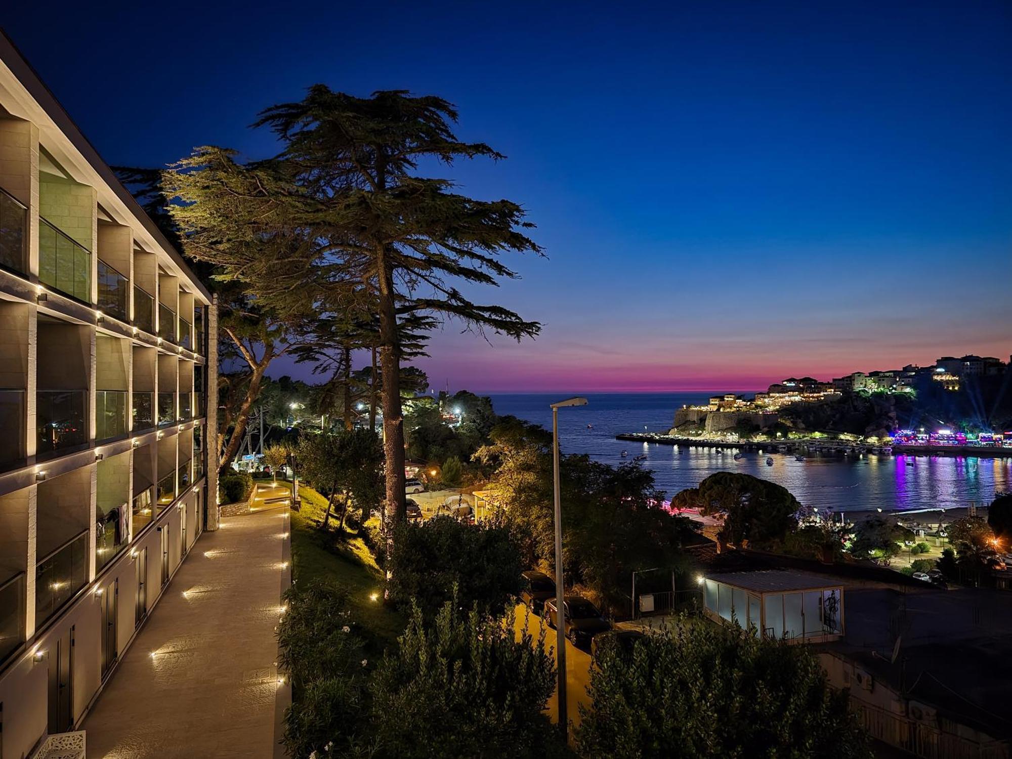 The New Hotel Mediteran - Villa Edition Ulcinj Eksteriør bilde